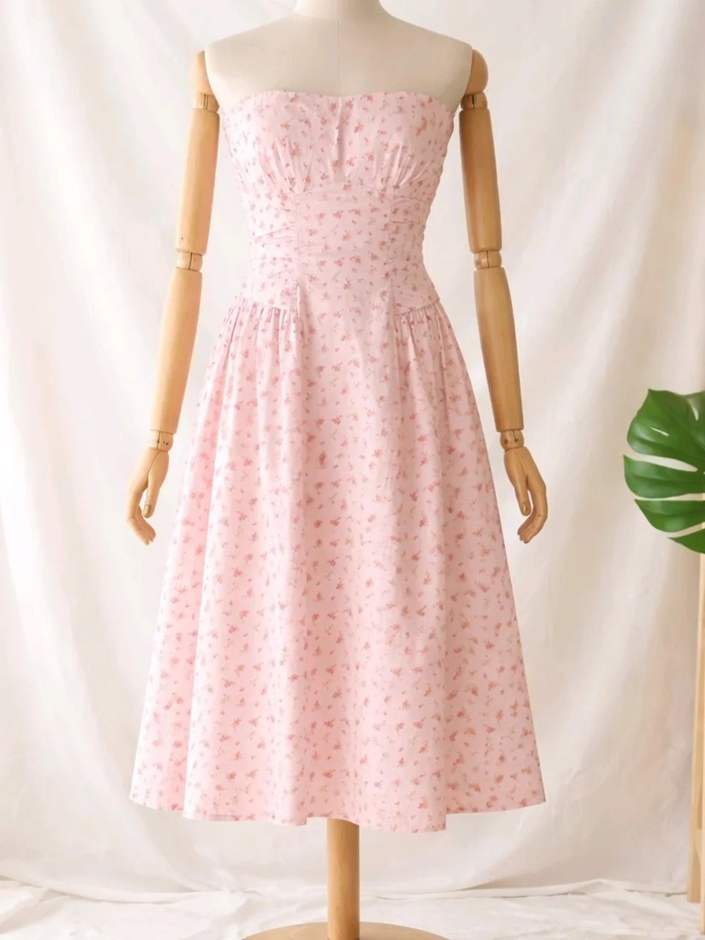 cotton on flower dress Sandy Sundae Floral Strapless beaded trumpet gown by Portia and Scarlett Self and lining Short Black Sequin-Lace Hoco Color:BLUE STRIPES
